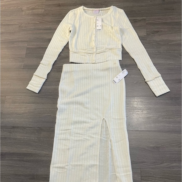 ‼️SALE ‼️BNWT URBAN OUTFİTTERS COORD SET - Picture 3 of 6